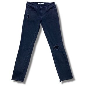 EUC Levi’s 711 Skinny Low Rise Ankle Black Distressed Denim Jeans Raw Hem 25